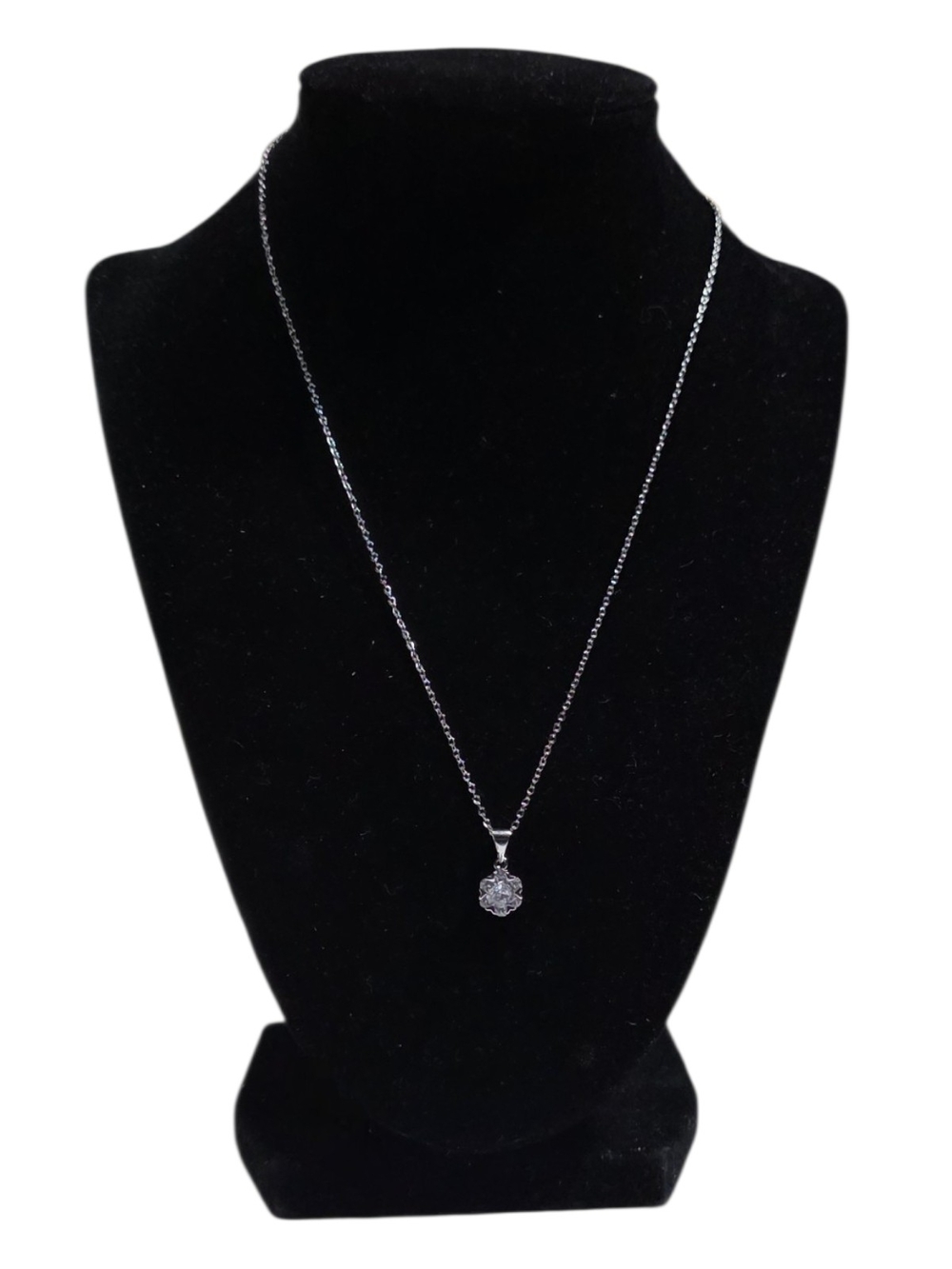 925 Sterling Silver CZ Flower Cluster Pendant Necklace 16 Inch Chain New - Picture 6 of 6